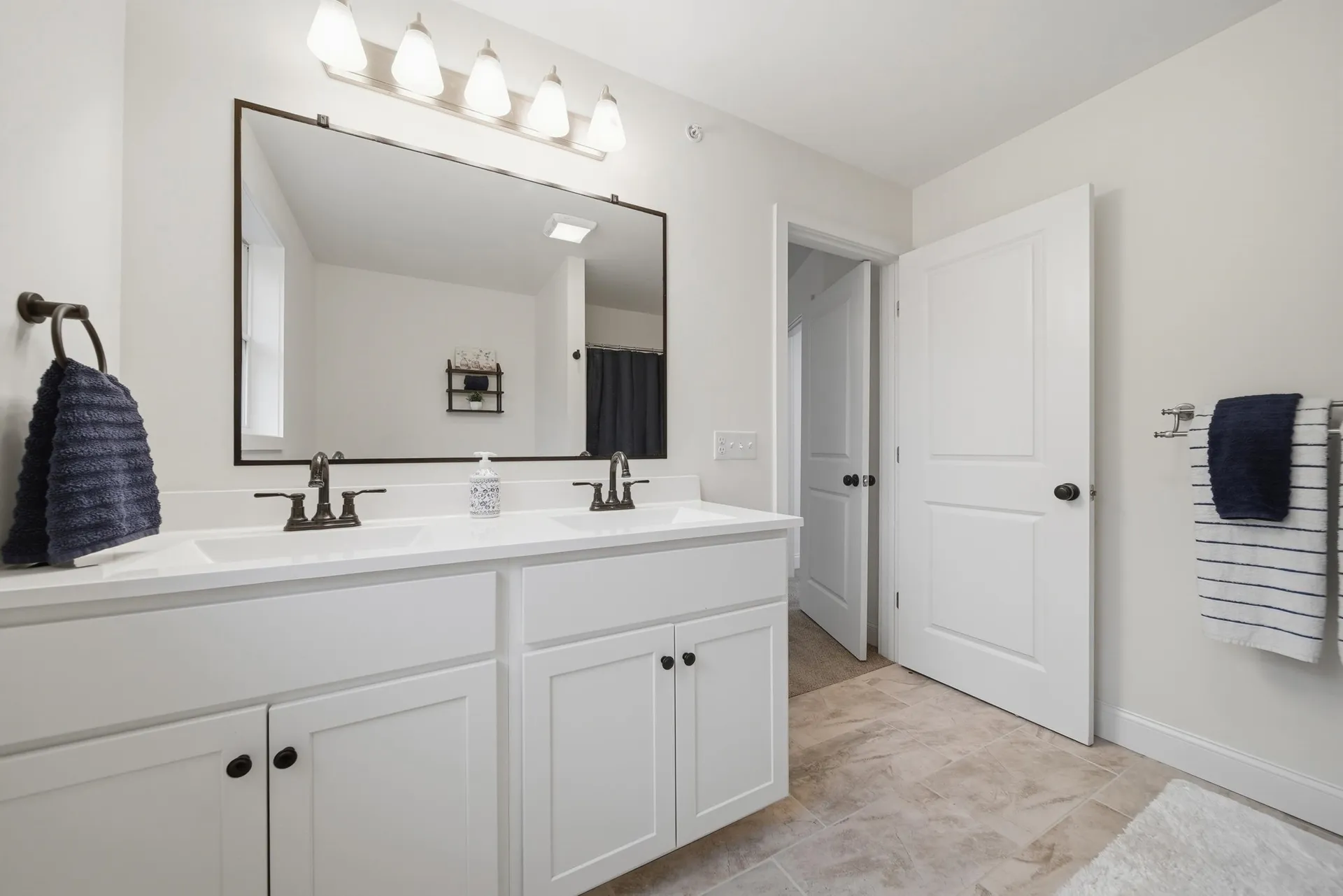 19 Biggs Avenue Epping NH 03042