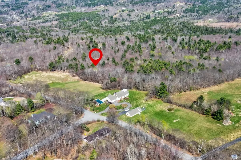 21/33 Wild Acres Road Gilford NH 03249