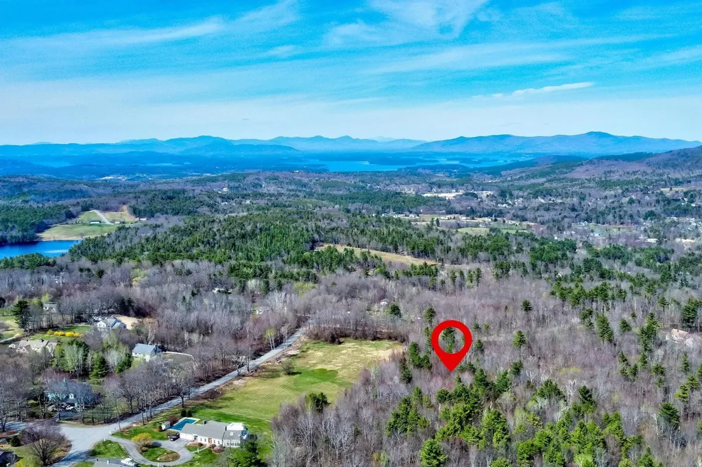 21/33 Wild Acres Road Gilford NH 03249