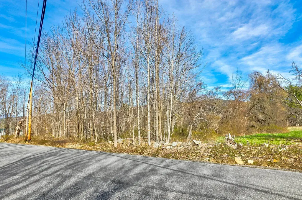 21/33 Wild Acres Road Gilford NH 03249