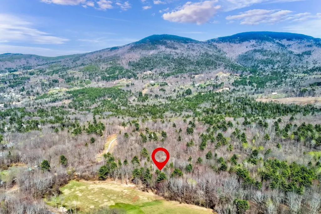 21/33 Wild Acres Road Gilford NH 03249