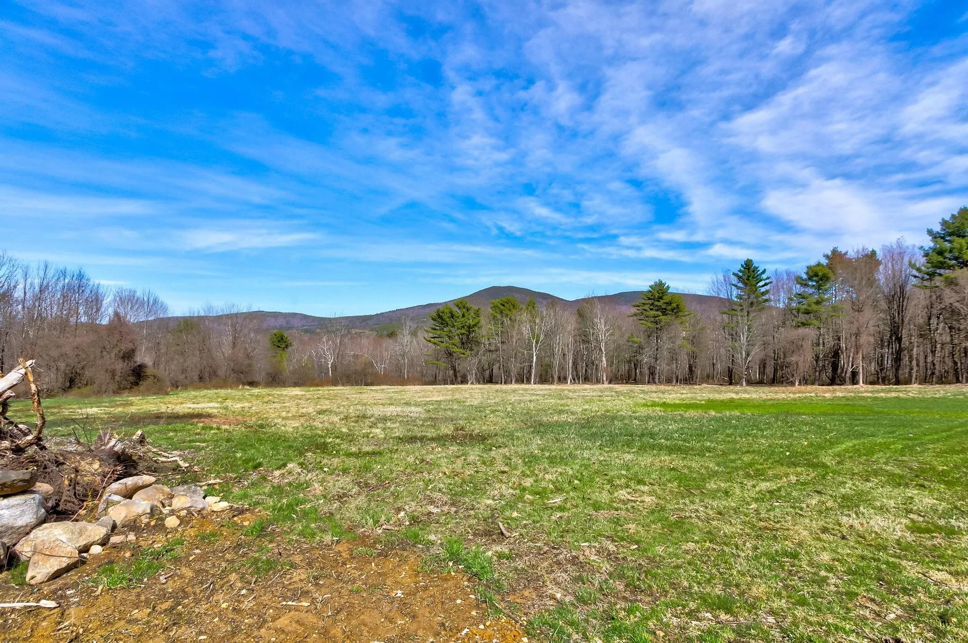 21/33 Wild Acres Road Gilford NH 03249