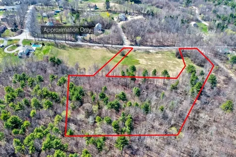 21/33 Wild Acres Road Gilford NH 03249