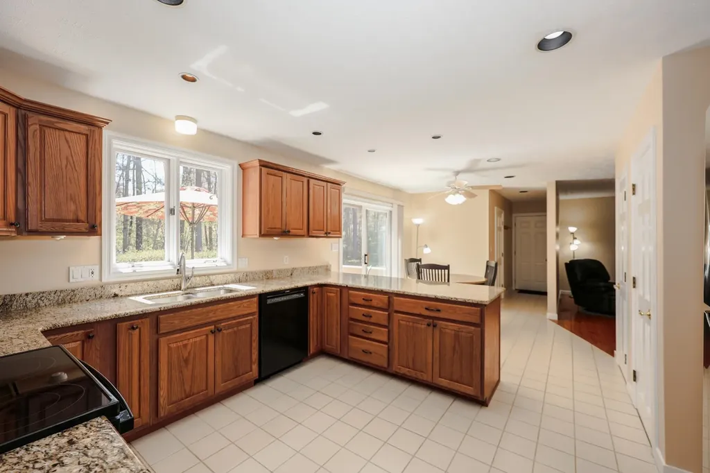 26 Preserve Drive Nashua NH 03064