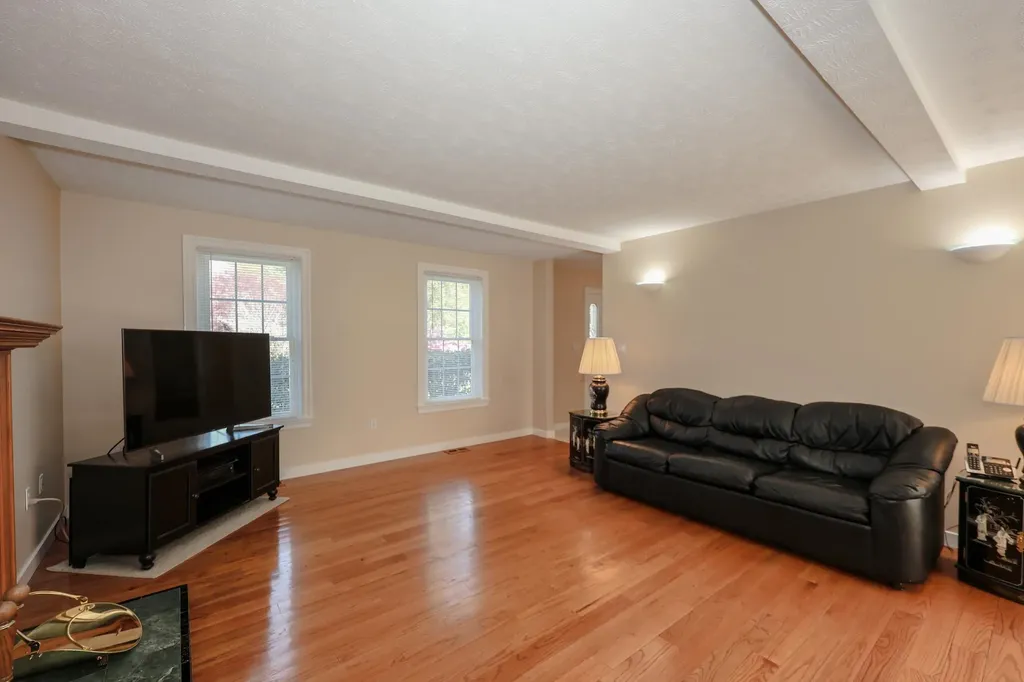 26 Preserve Drive Nashua NH 03064