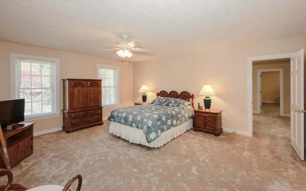 26 Preserve Drive Nashua NH 03064