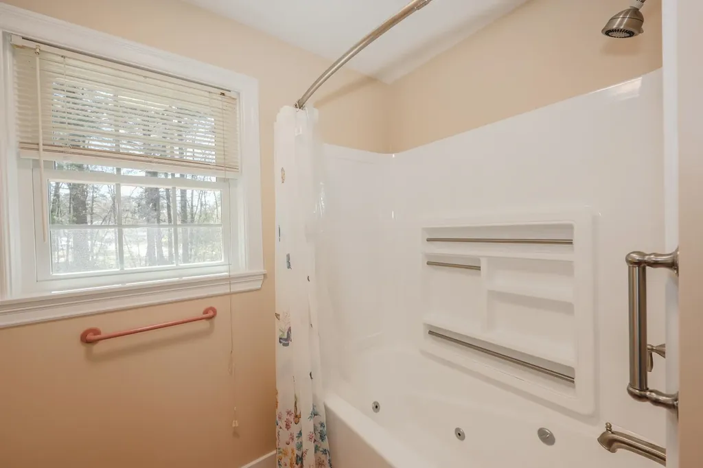 26 Preserve Drive Nashua NH 03064