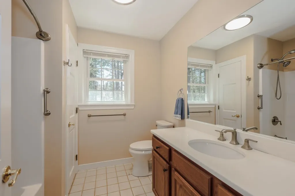 26 Preserve Drive Nashua NH 03064