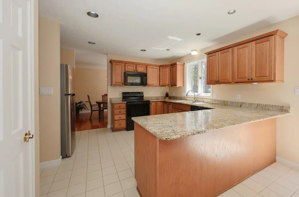 26 Preserve Drive Nashua NH 03064