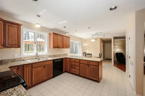 26 Preserve Drive Nashua NH 03064
