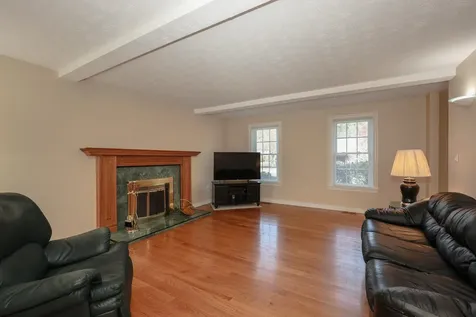 26 Preserve Drive Nashua NH 03064