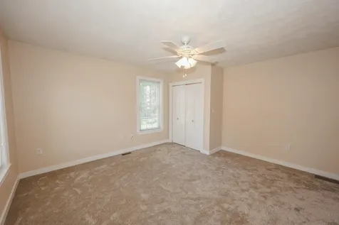 26 Preserve Drive Nashua NH 03064
