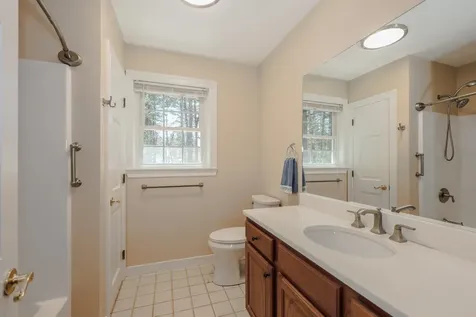 26 Preserve Drive Nashua NH 03064