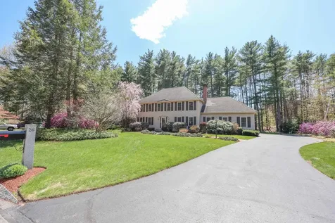 26 Preserve Drive Nashua NH 03064