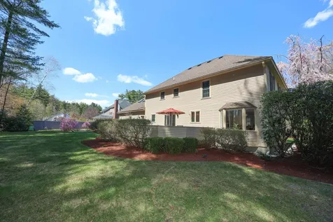 26 Preserve Drive Nashua NH 03064
