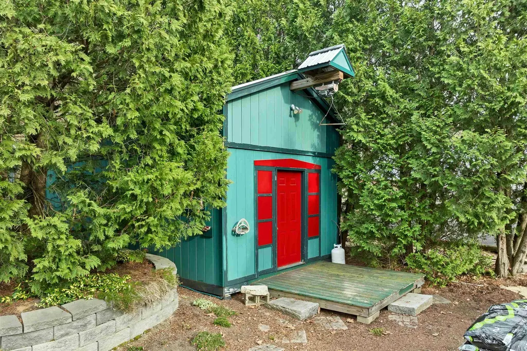 112 North Ashland Road Ashland NH 03217