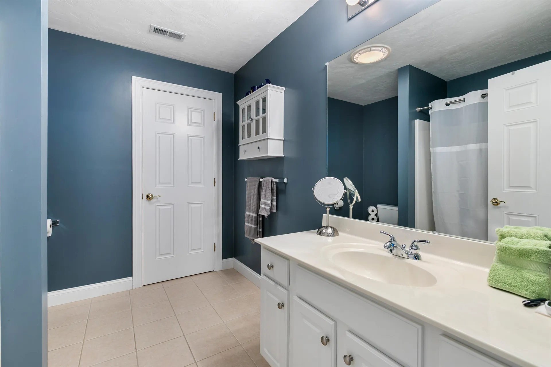 8 Crockett's Way Stratham NH 03885