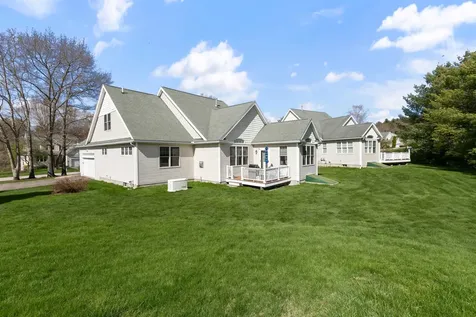 8 Crockett's Way Stratham NH 03885