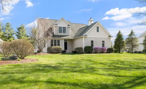 8 Crockett's Way Stratham NH 03885