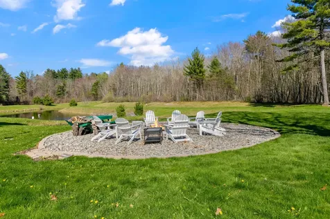 8 Crockett's Way Stratham NH 03885