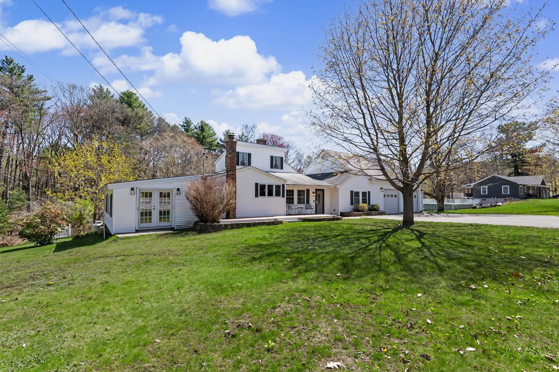 96 Fordway Extension Derry NH 03038