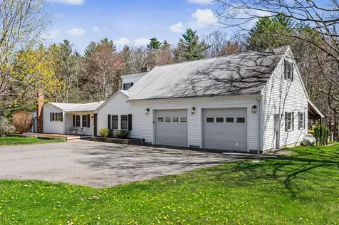 96 Fordway Extension Derry NH 03038