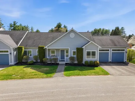 4 Mountain Village Road Windham NH 03087