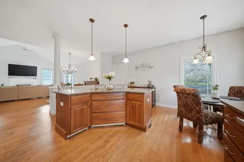 4 Mountain Village Road Windham NH 03087