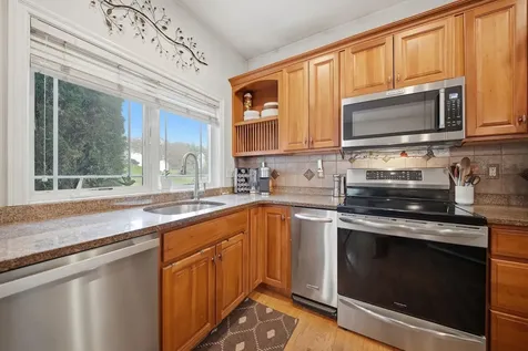 4 Mountain Village Road Windham NH 03087