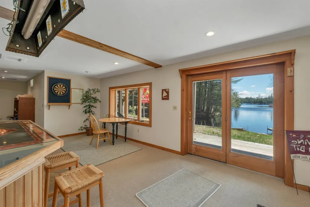 17 Apple Road Sanbornton NH 03269