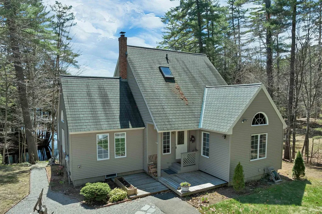 17 Apple Road Sanbornton NH 03269
