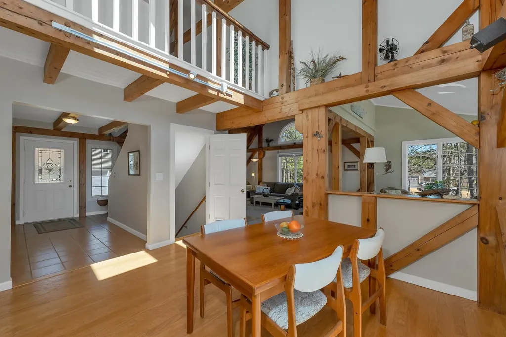 17 Apple Road Sanbornton NH 03269
