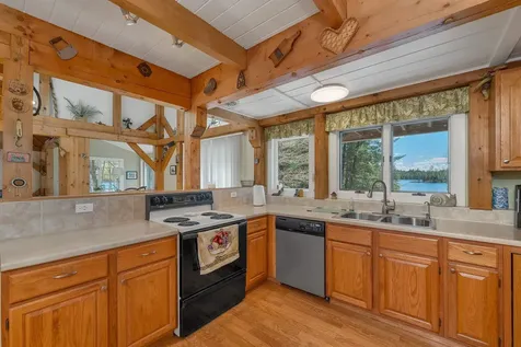17 Apple Road Sanbornton NH 03269