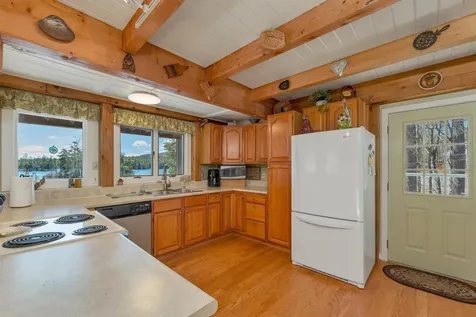 17 Apple Road Sanbornton NH 03269