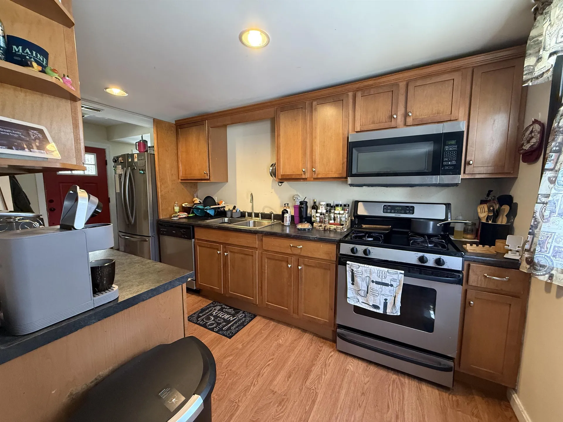 16 W Shore Drive Raymond NH 03077