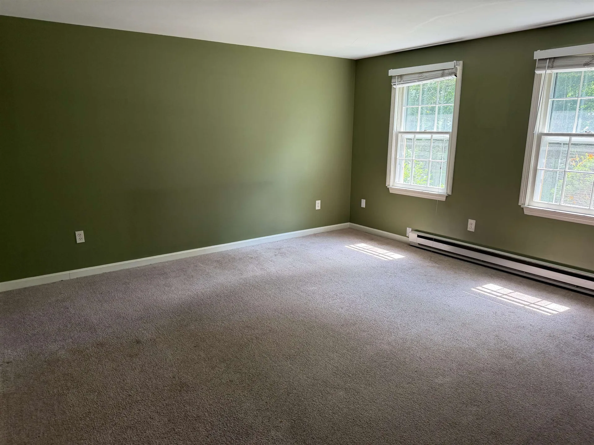79 Oakridge Drive Londonderry NH 01844