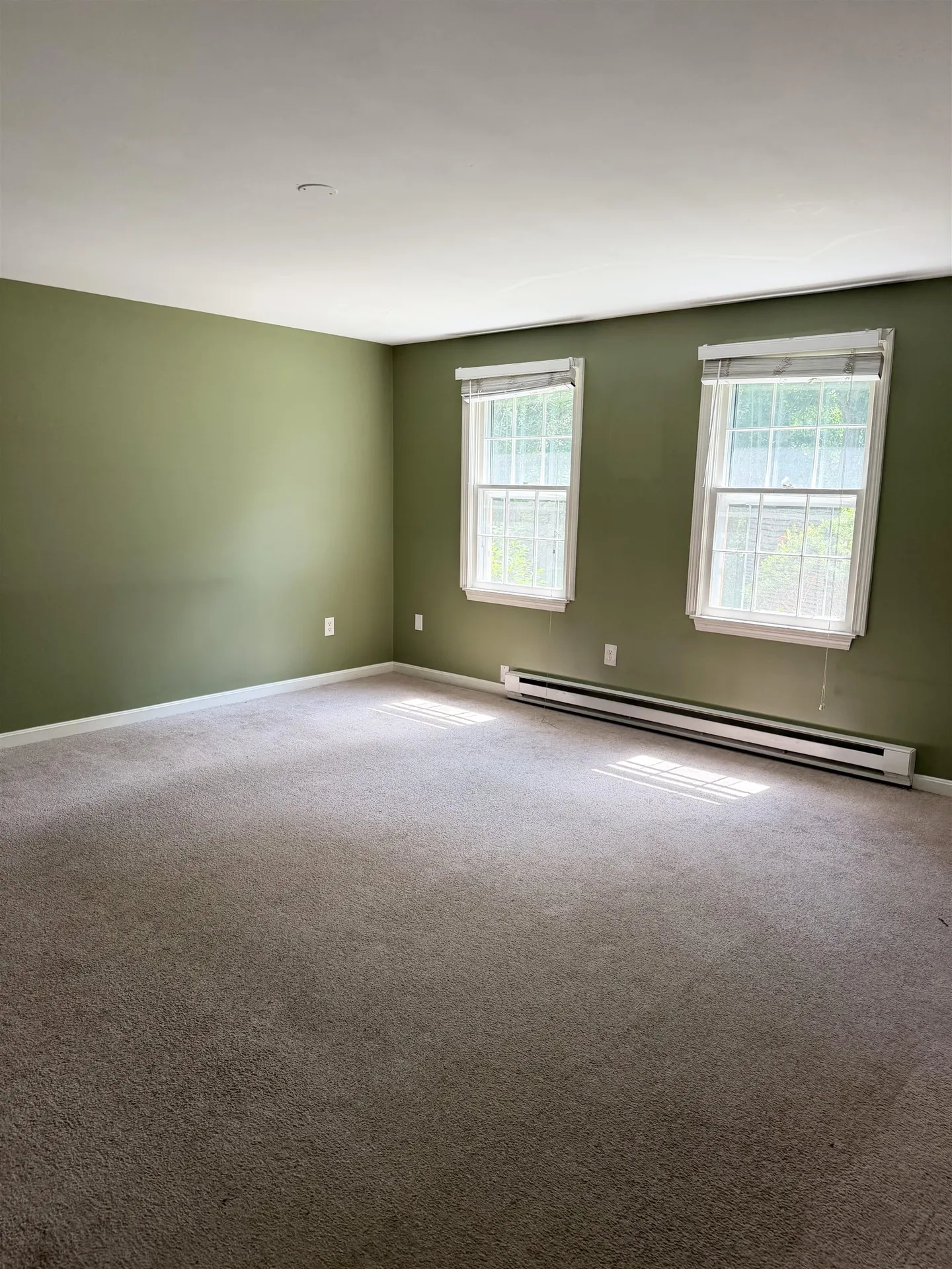 79 Oakridge Drive Londonderry NH 01844