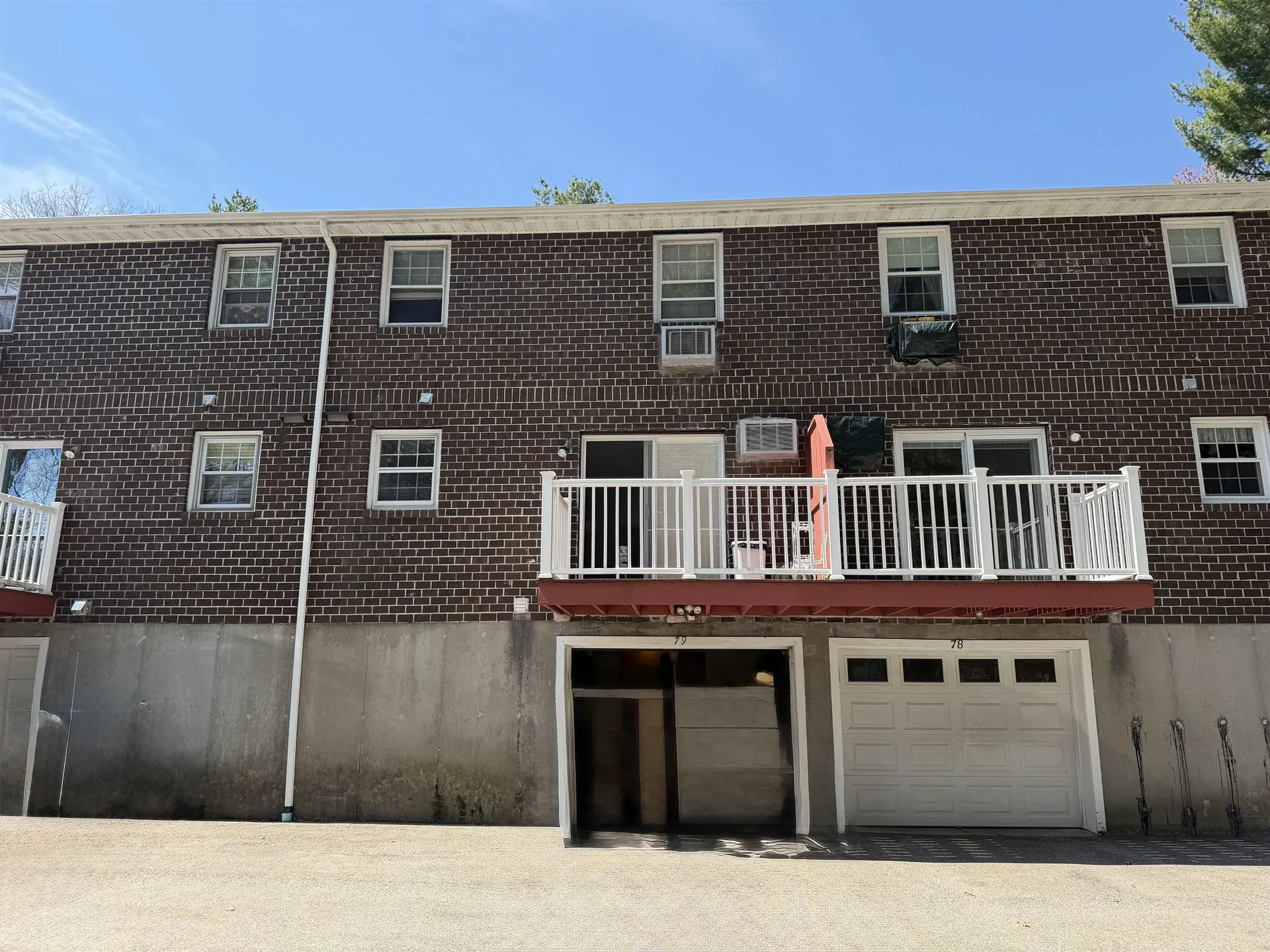 79 Oakridge Drive Londonderry NH 01844
