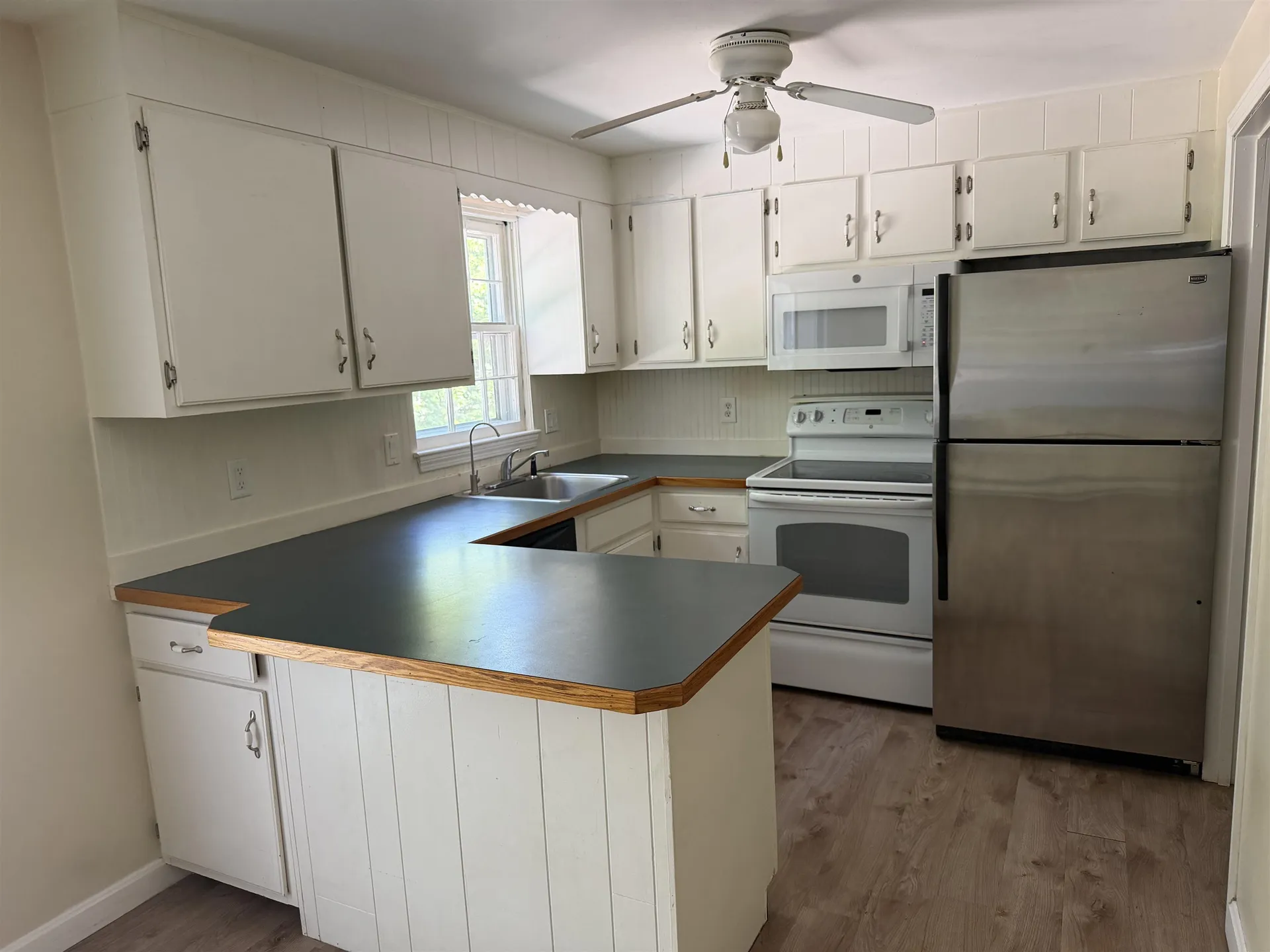 79 Oakridge Drive Londonderry NH 01844