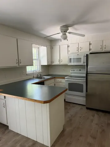 79 Oakridge Drive Londonderry NH 01844
