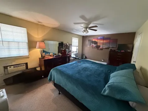 79 Oakridge Drive Londonderry NH 01844