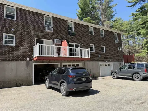 79 Oakridge Drive Londonderry NH 01844
