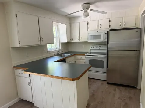 79 Oakridge Drive Londonderry NH 01844