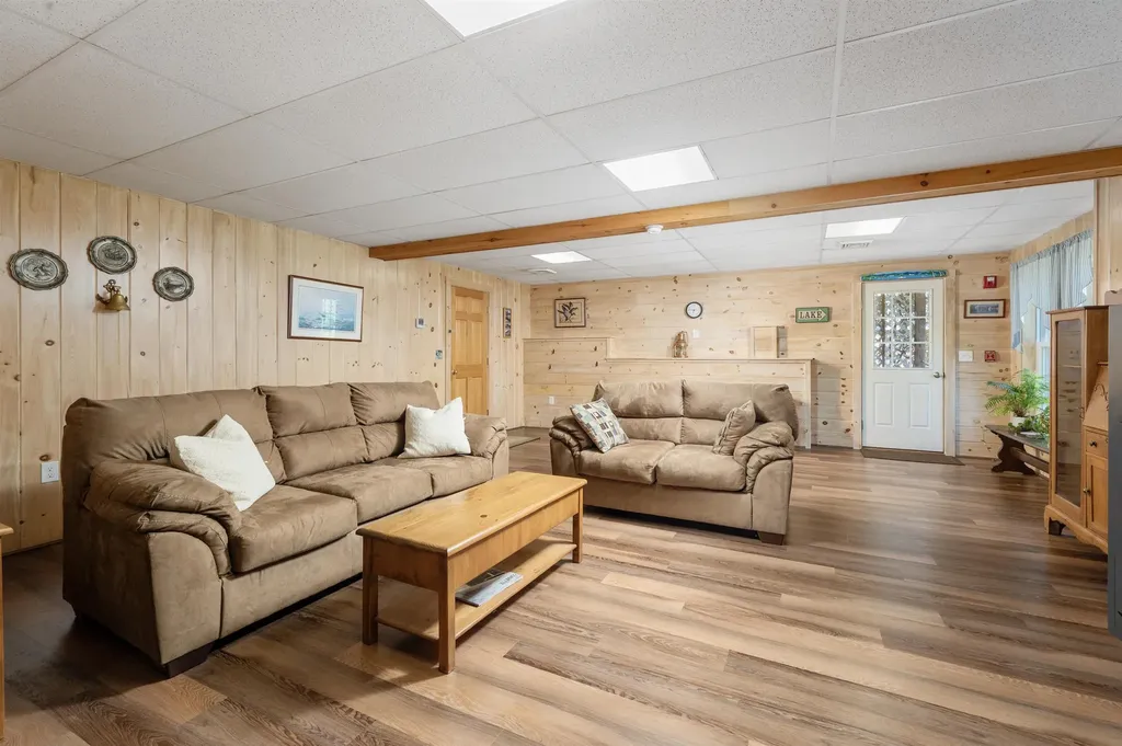 8 Port Way Laconia NH 03246