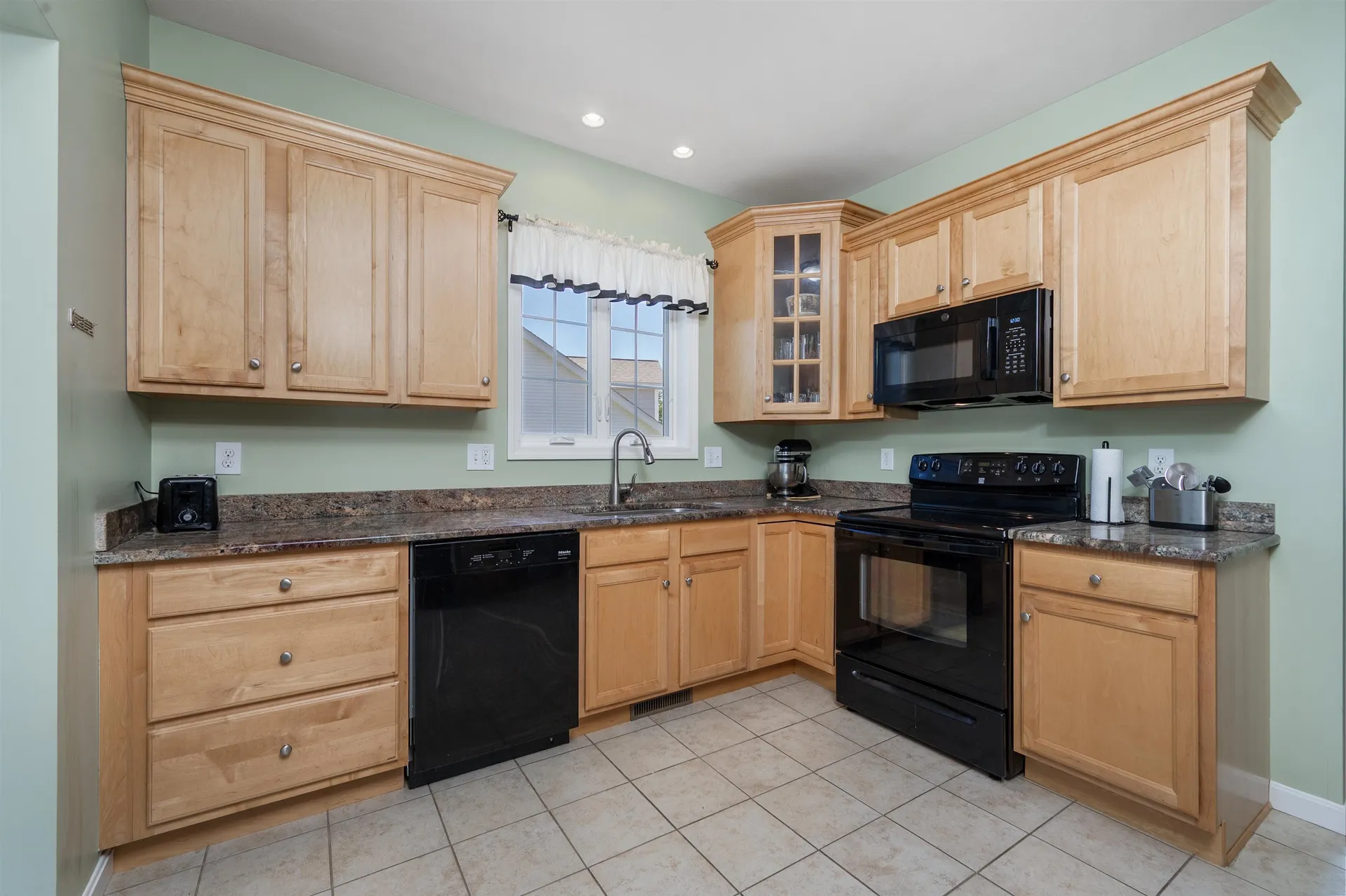 8 Port Way Laconia NH 03246
