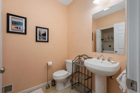 8 Port Way Laconia NH 03246
