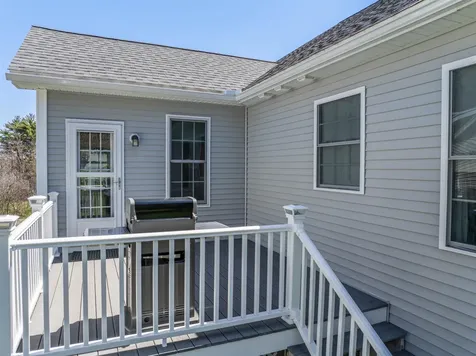 8 Port Way Laconia NH 03246