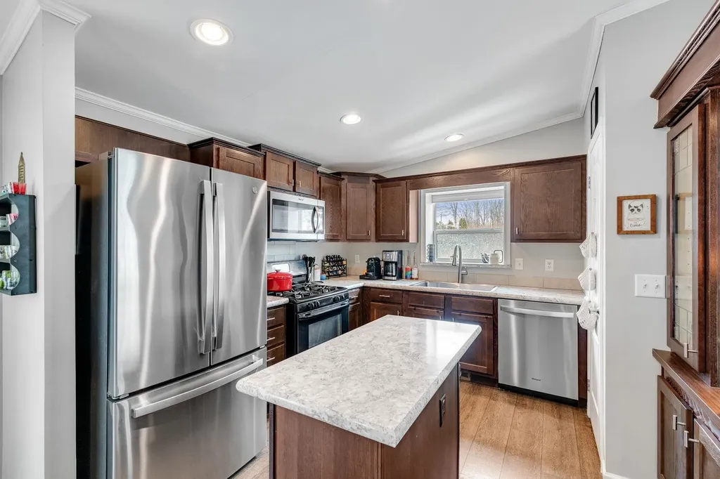302 Penny Lane Shelburne VT 05482
