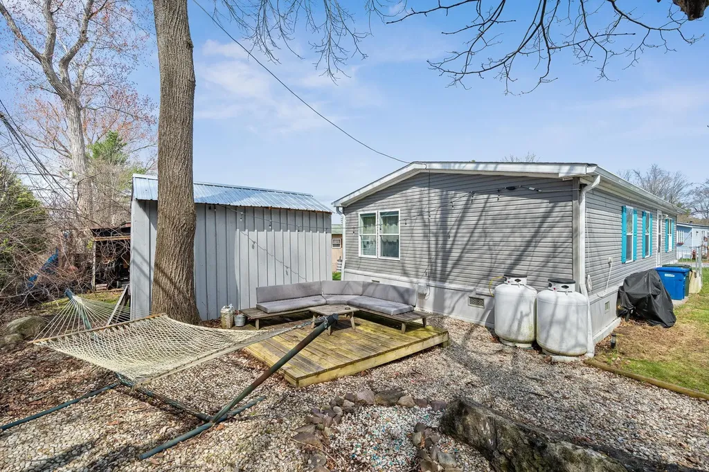 302 Penny Lane Shelburne VT 05482