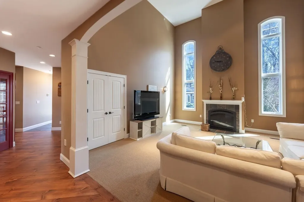 6 Crescent Drive Bow NH 03304